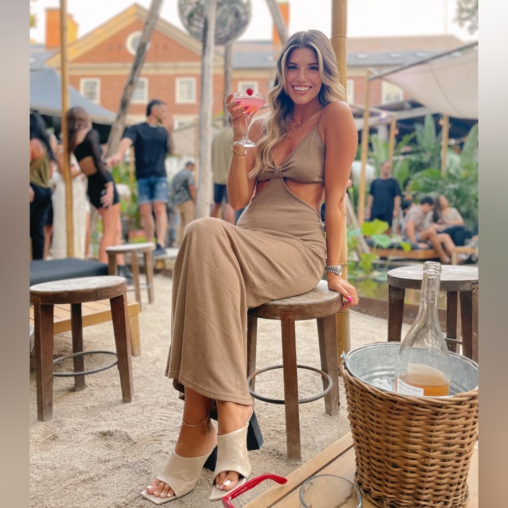 Cut out maxi